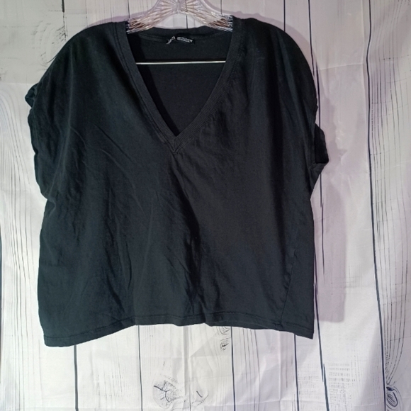 Zara Black V-Neck cropped top - Picture 1 of 12